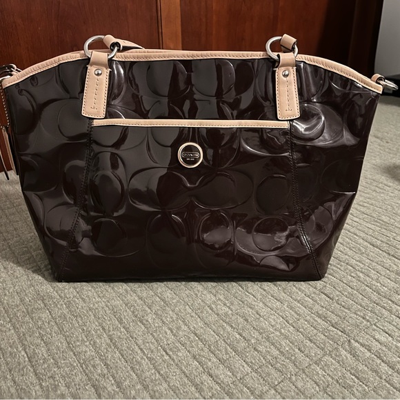 Coach Peyton Embossed Signature C Patent Leather Tote Bag - Picture 2 of 7